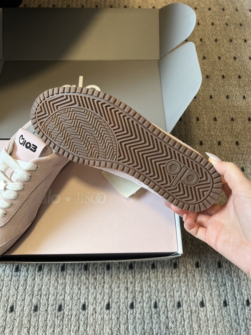 Alo Sneakers
